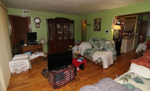 6113 Archer Ave, Chicago, IL 60638-2743