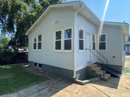 815 Pardella Ave, Saint Louis MO 63125-1755 exterior