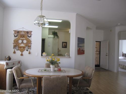 560 Riverdale Ct, Green Valley AZ 85614-3524 exterior