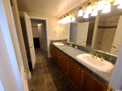 11902 Autumn Rdg Dr, Sandy UT 84092-7342 exterior