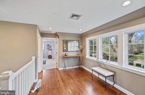 580 Mermaid Ln, Philadelphia PA 19118-4026 exterior