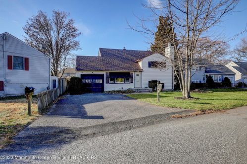 1129 Roe Ave, Point Pleasant Beach, NJ 08742-4448