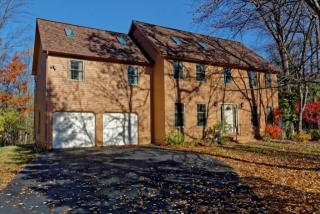 783 Avon Crest Blvd, Schenectady, NY 12309-4844