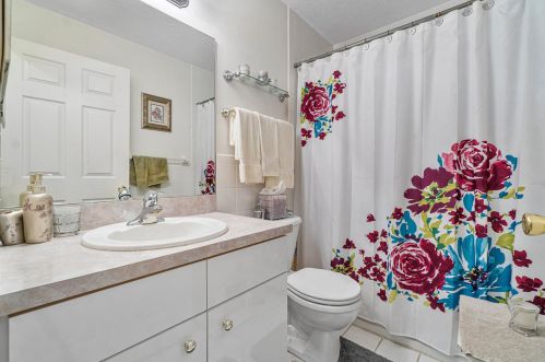 316 12 Ave, Boynton Beach FL 33435-5940 exterior