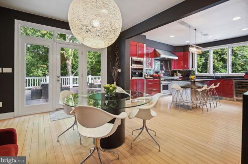 9906 Avenel Farm Dr, Rockville MD 20854-5410 exterior