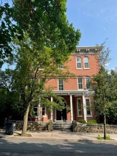 900 Mahantongo St, Primrose, PA 17901-3050