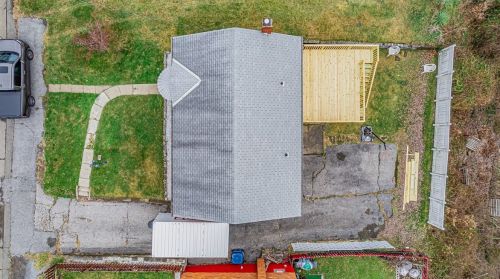 1421 Harris Ave, Pittsburgh PA 15205-3946 exterior