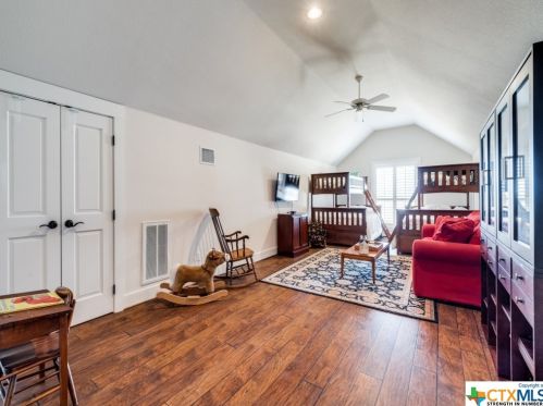 1009 Bluewater Pl, Spring Branch TX 78070-5485 exterior