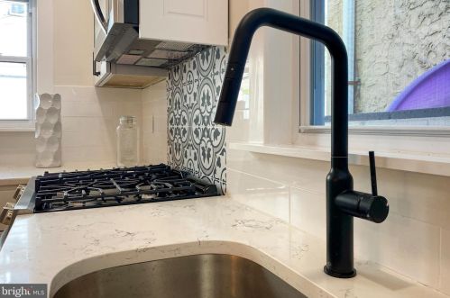 1153 Daly St, Philadelphia PA  19148-3018 exterior