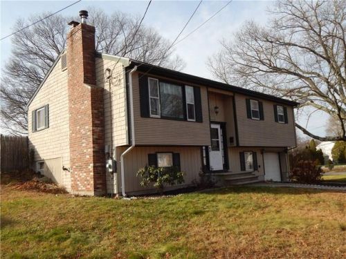 319 Talcott St, Woonsocket, RI 02895-6743