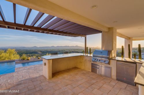 6941 Finger Rock Pl, Tucson AZ  85718-1401 exterior