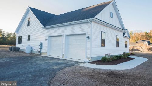 10676 Stewart Neck Rd, Princess Anne, MD 21853-2828