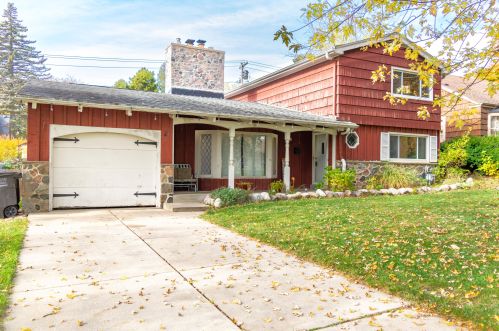 3363 Strothmann Dr, Milwaukee, WI 53219-4743