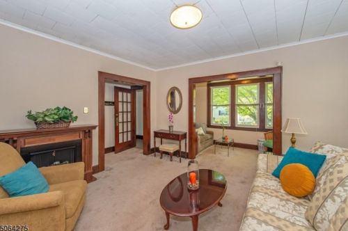 5 Wilfred St, Montclair, NJ 07042-1643