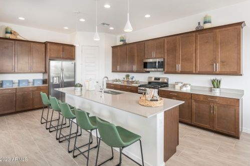 32809 22nd Dr, Phoenix AZ  85085 exterior