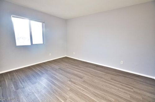 1435 53 Ave, Phoenix AZ 85043-1747 exterior