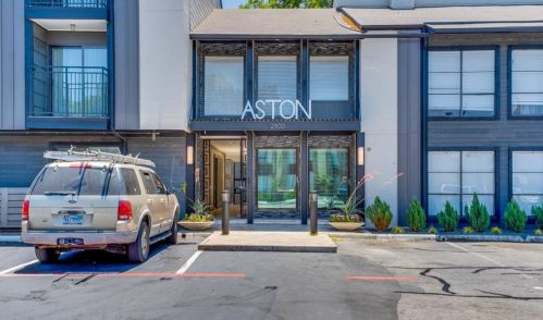 2800 Douglas Ave, Dallas TX  75219-6271 exterior