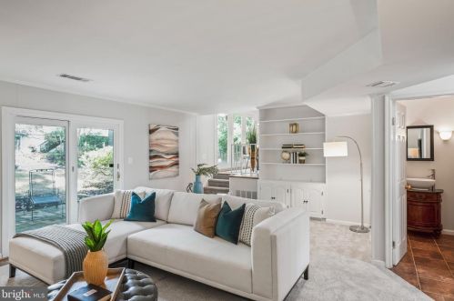 11814 Coldstream Dr, Rockville MD 20854-3620 exterior