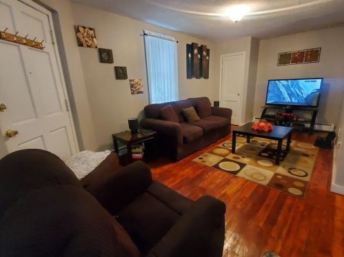 272 Smith St, Providence RI 02911-3307 exterior