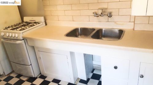 2541 Dana St, Berkeley CA 94704-2816 exterior