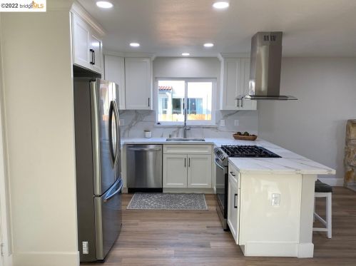 1834 Elkwood Dr, Concord CA  94519-1122 exterior