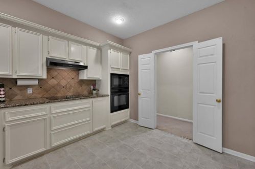 141 April Waters Dr, Montgomery TX 77356-8831 exterior