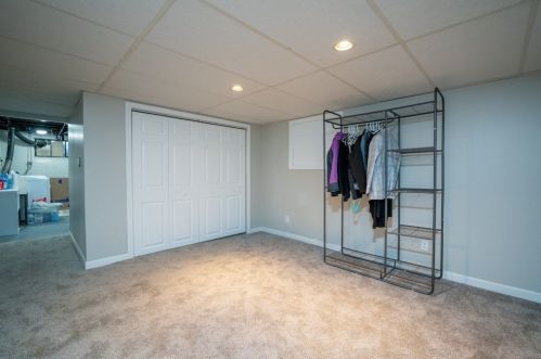 61 Forris St, West Springfield MA 01089-2380 exterior