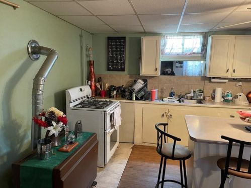 38 Irving St, Providence RI 02904-4752 exterior