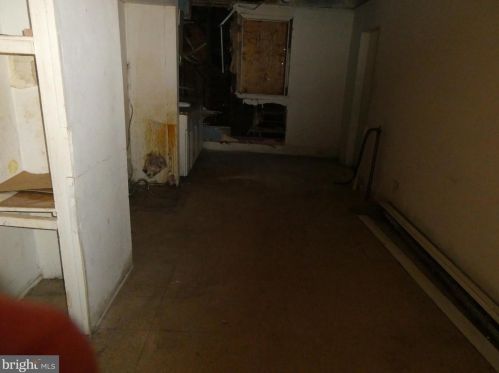 6801 Ditman St, Philadelphia PA 19135-2229 exterior