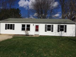 1912 Southwood Dr, Champaign IL  61821-5427 exterior