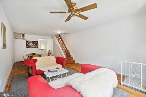 1127 Daly St, Philadelphia PA  19148-3018 exterior