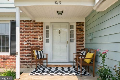 813 Cotswold Rd, Somerdale, NJ 08083-2407