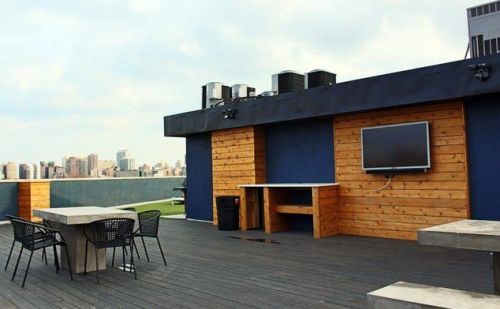 1045 Cornelia Ave, Chicago IL  60657-1505 exterior