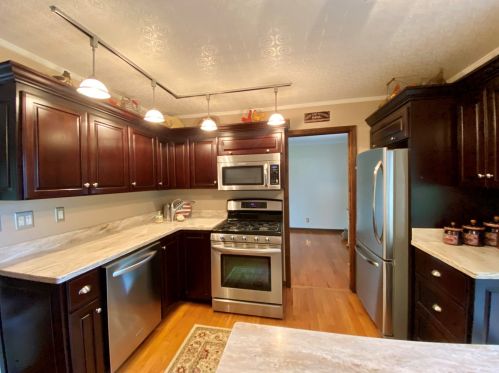 709 Apollo Dr, Joliet, IL 60435-5121