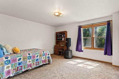 9372 Clovernook St, Milwaukee WI 53224-5211 exterior