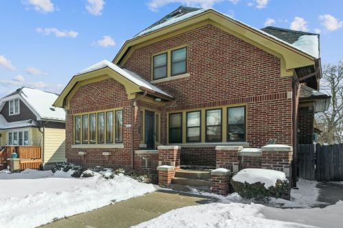 3062 54th St, Milwaukee WI  53219-3354 exterior