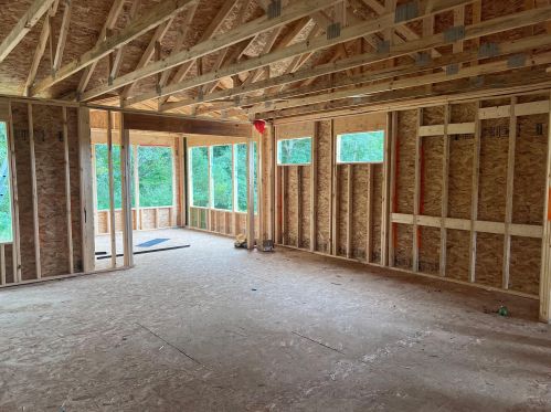 2182 Quarter Horse Dr, Cedar Springs MI 49319-8177 exterior