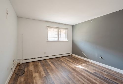 9846 King Dr, Chicago IL 60615-3636 exterior