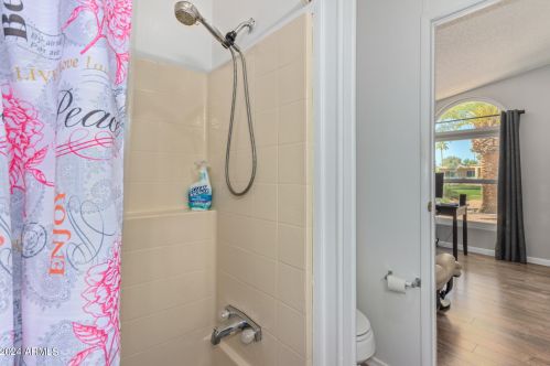 8936 Lakeview Dr, Chandler AZ 85248-6917 exterior