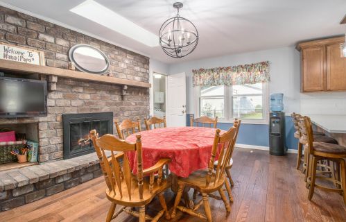 6185 Enola Ave, Kalamazoo MI 49048-8110 exterior