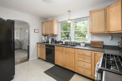 1432 Cherokee St, Kalamazoo MI 49006-2018 exterior