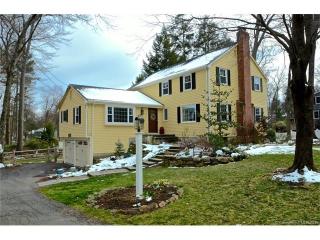 8 Vincent Dr, Simsbury, CT 06070-1618