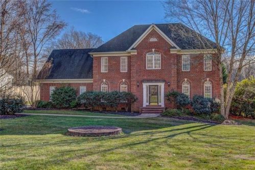 3629 Pinetop Rd, Greensboro NC  27410-2825 exterior