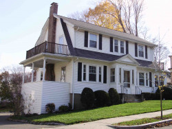 70 Grasmere St, Newton, MA 02458-2211