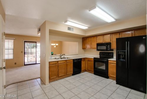 15802 37 Dr, Phoenix AZ 85029-1144 exterior