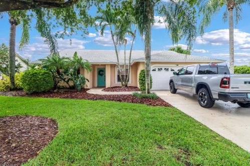 10016 Boca Ave, Naples, FL 34109-7312