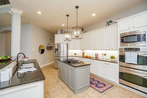 28206 Wild Mustang Ln, Fulshear TX 77441-2066 exterior