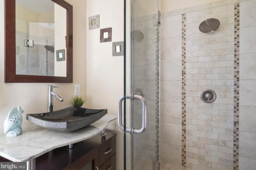 616 M St, Washington DC 20002-3425 exterior