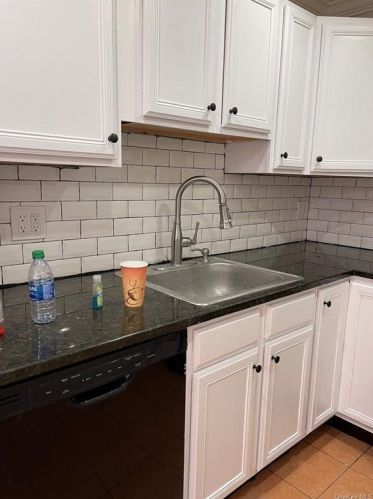 2418 Seymour Ave, Bronx NY 10469-3017 exterior