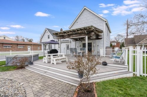 2065 Prospect Ave, Scotch Plains NJ 07076-1369 exterior